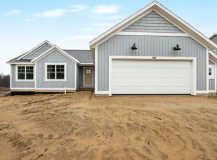 14683 Arcadia Woods Dr, Spring Lake, MI 49456