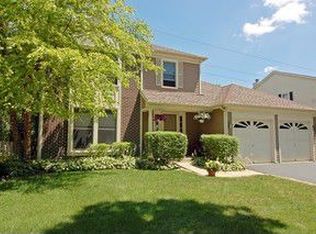 87 Southfield Dr, Vernon Hills, IL 60061