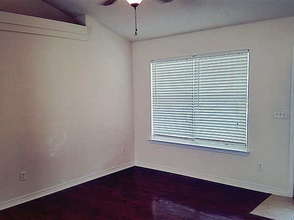 2nd image of 884 Gonzalez Park Dr