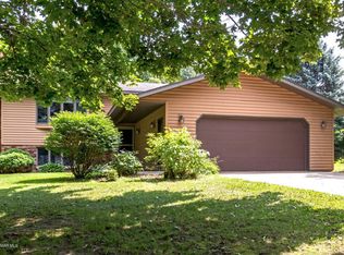 928 Rolling Heights Ct NE, Byron, MN 55920