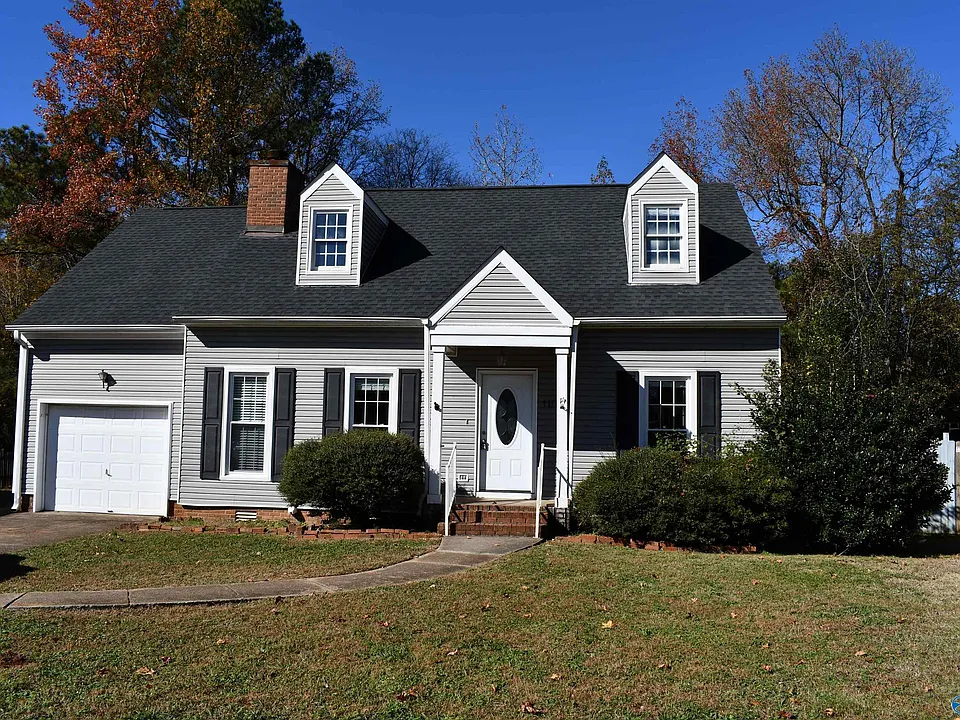 110 Norfolk Cir