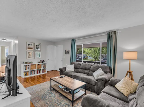 1014 Lawrence Ave, Lawrence, KS 66049