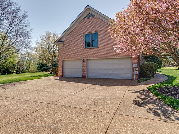 4th image of 2211 Albany Ct
