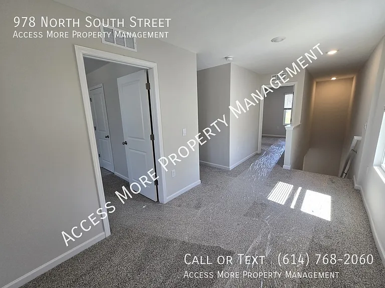 978 N South St — Photo 19