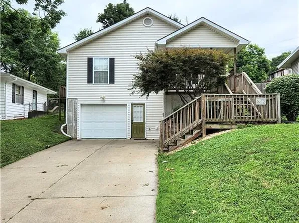 2612 Parallel Ave, Saint Joseph, MO 64506