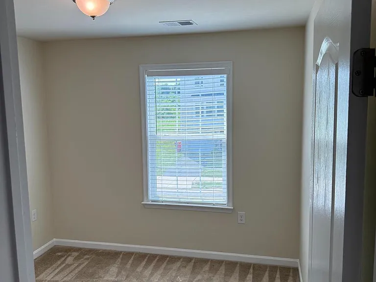 1130 Stallion St — Photo 13