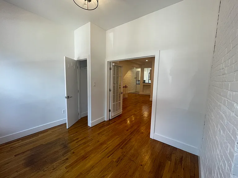 444 16th St #1 — Photo 13