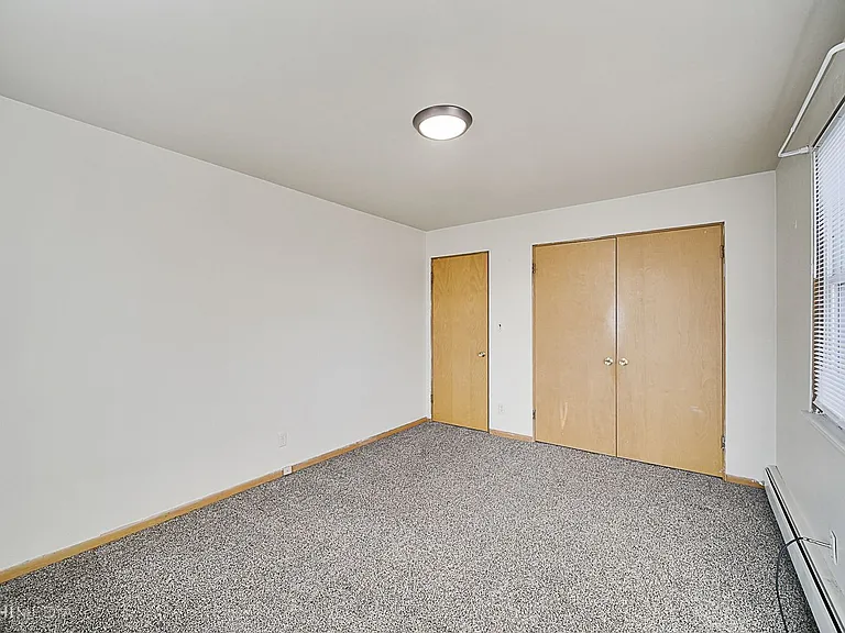 1307 Calumet Ave — Photo 20