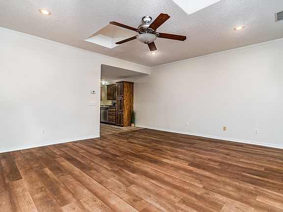 5th image of 5407 Somerset Dr