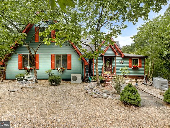 2nd image of 3043 Rivermont Dr
