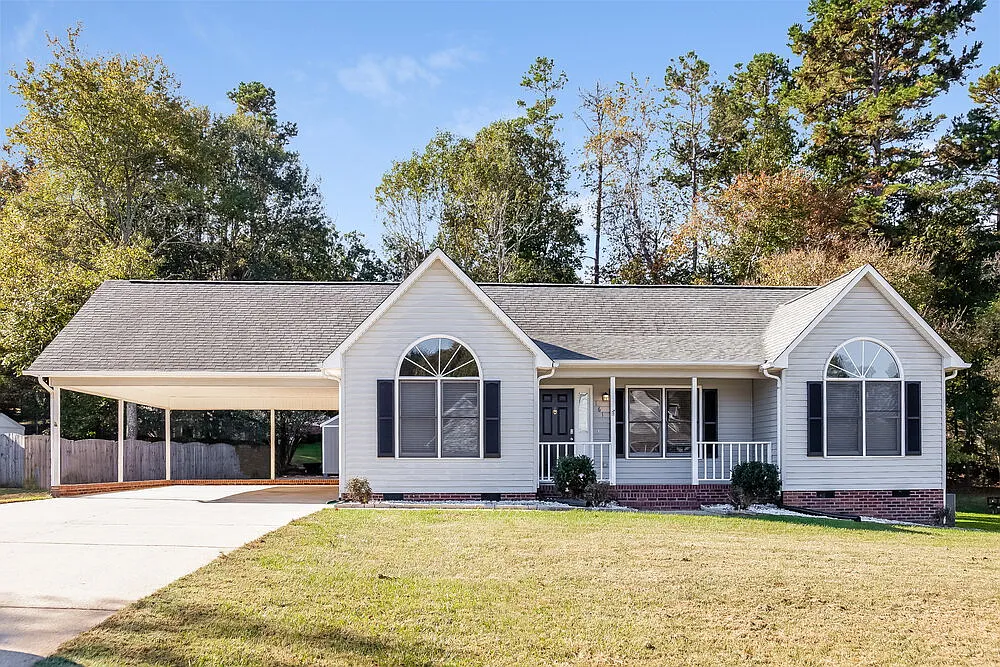 3 bed, 2.0 bath, 1261 sqft, $1,750 — Photo 1