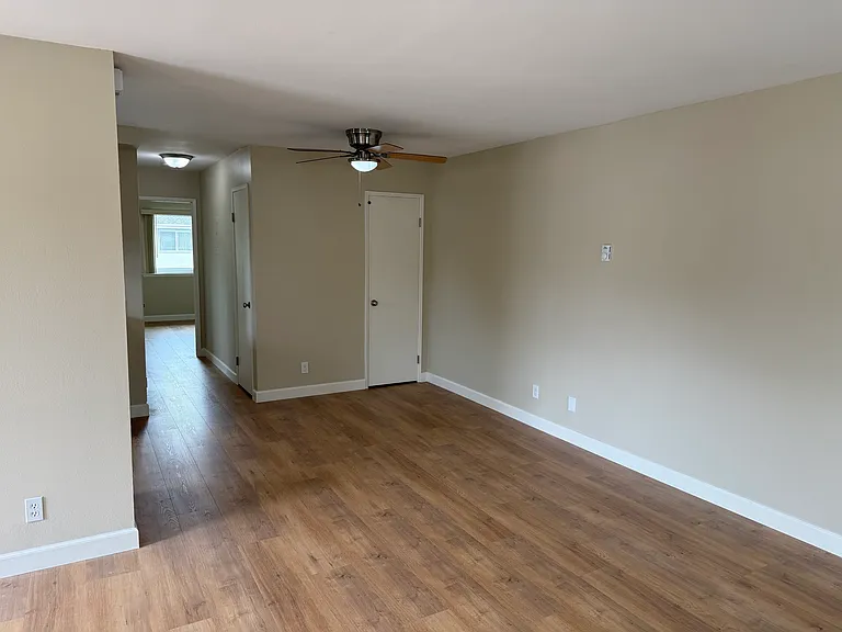 2666 N Anchor Ave — Photo 15