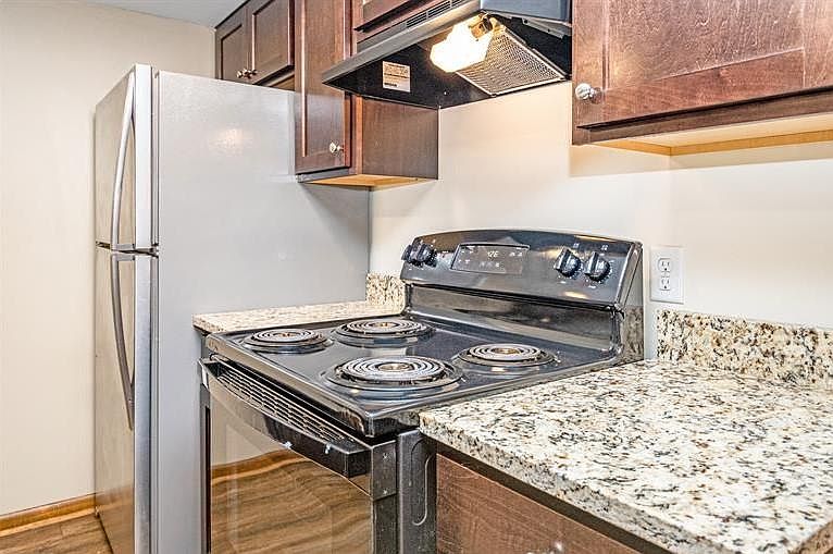 1st image of 5205 Greenwood Cir APT 2