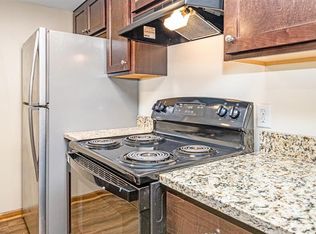 5205 Greenwood Cir APT 2, Excelsior, MN 55331