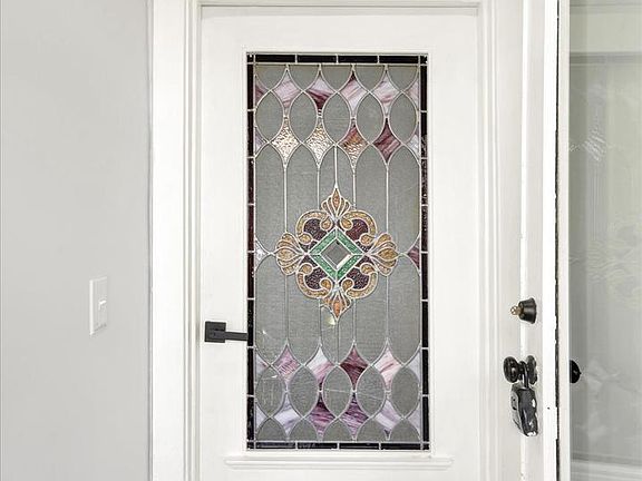 4th image of 948 N 12th St