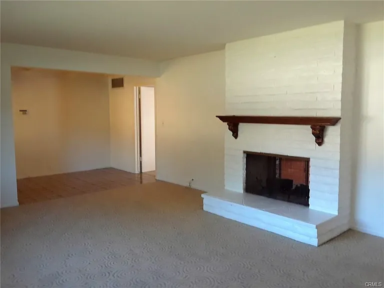 734 W Silver Tree St — Photo 9