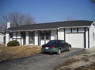 800 Lost Hills Dr, Moberly, MO 65270