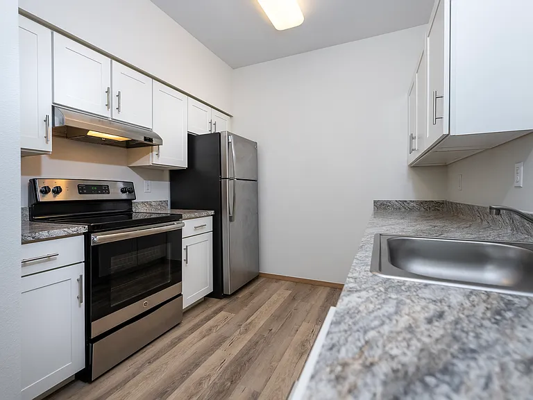 2 Bed 2 Bath - 1,025 SqFt 2 Bed 2 Bath - 1,025 SqFt