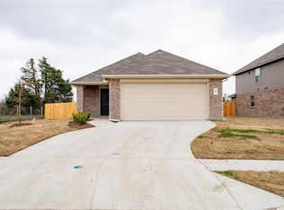 605 Canyon Cactus St, Lancaster, TX 75146