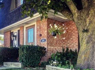 201 N Chicago Ave APT 9, South Milwaukee, WI 53172
