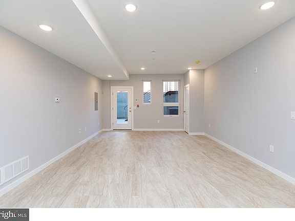 4th image of 2230 Frankford Ave