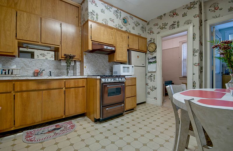 2nd image of 203 19th St