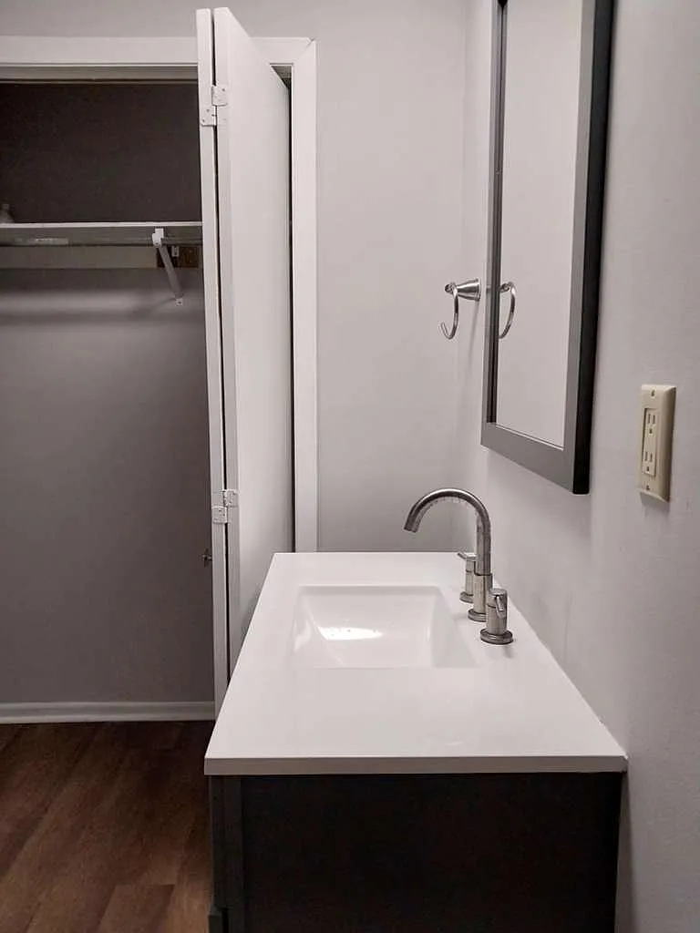1 bed, $1,295 — Photo 4