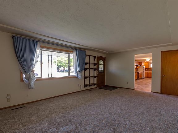 3rd image of 4104 N Maringo Dr