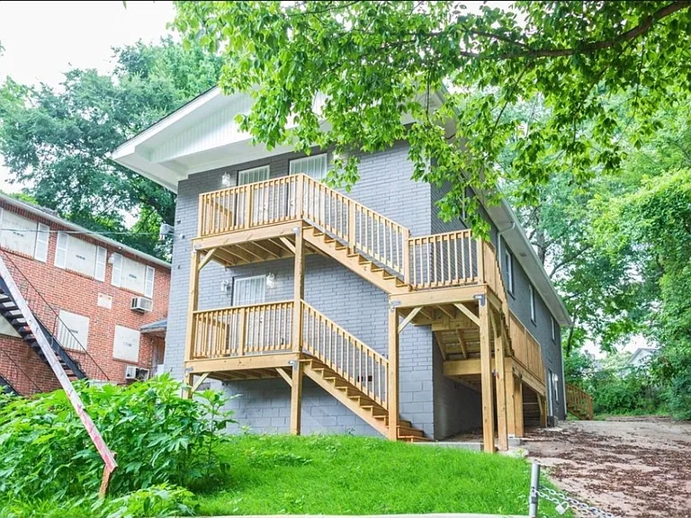 199 Troy St NW — Photo 1