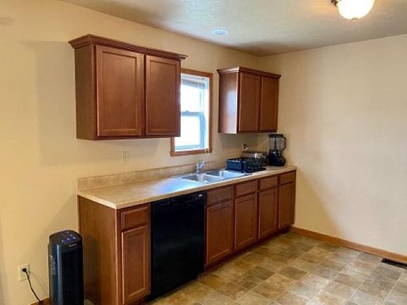 5th image of 2803 Carol Pl