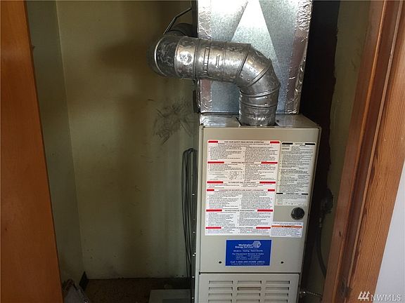 3rd image of 10635 Rowland Ave SW