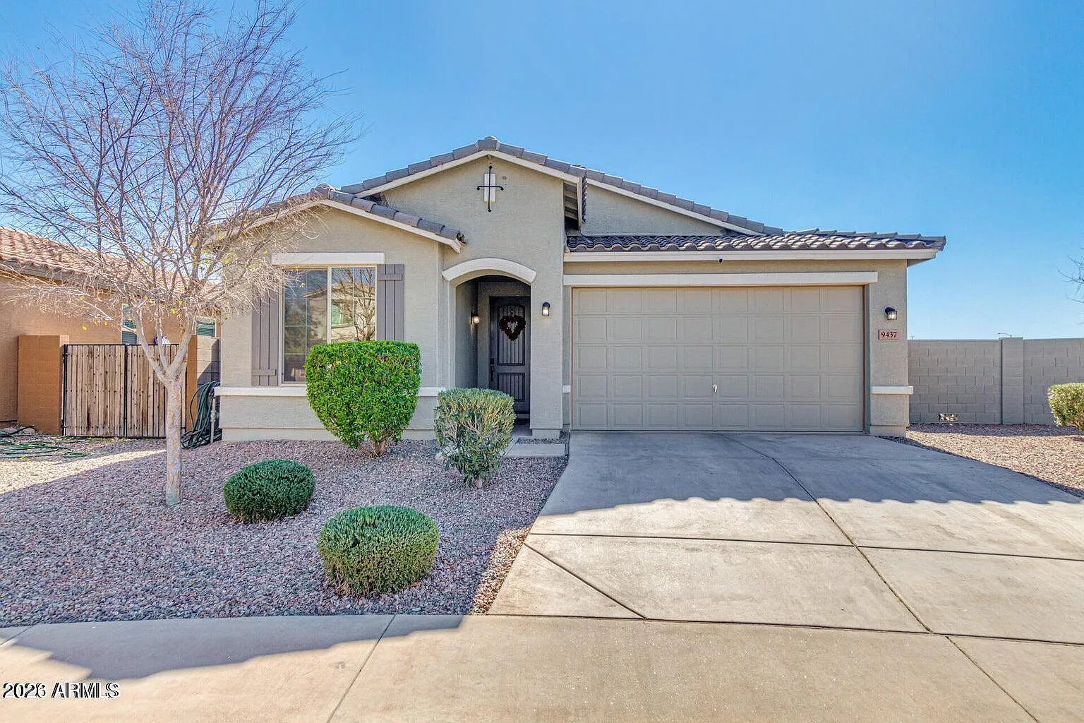 4 bed, 2.0 bath, 1904 sqft, $2,275 — Photo 3
