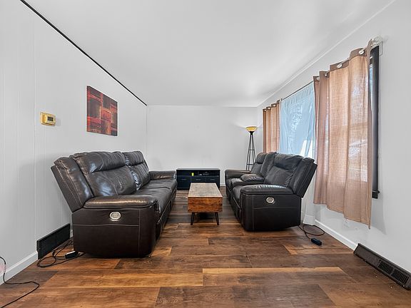 5th image of 1705 E Granet Ave