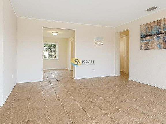 4th image of 6907 Hafford Ln
