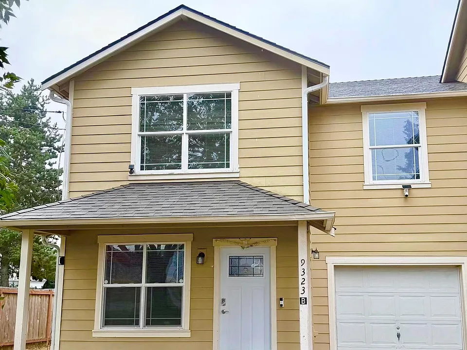 9323 4th Ave W