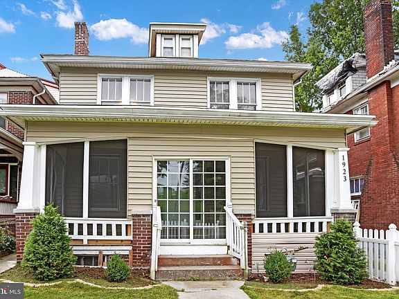2nd image of 1923 Whitehall St
