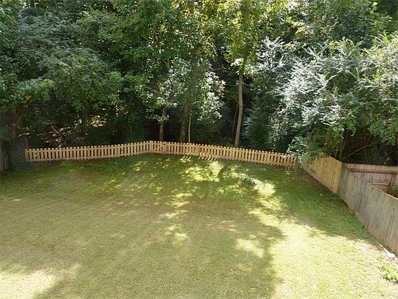 3rd image of 3030 Ennfield Ln