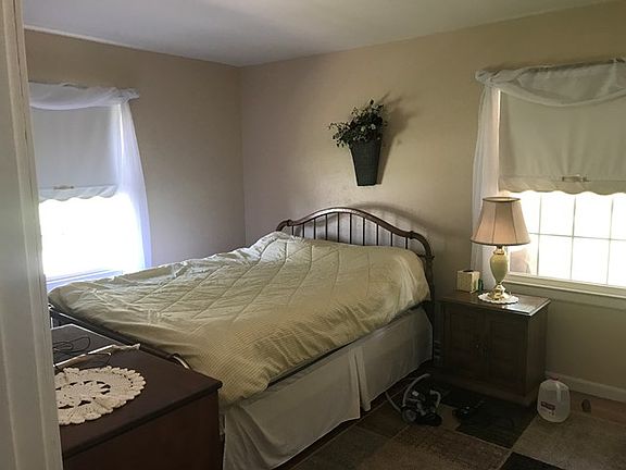 5th image of 51 Applewood Valley Dr