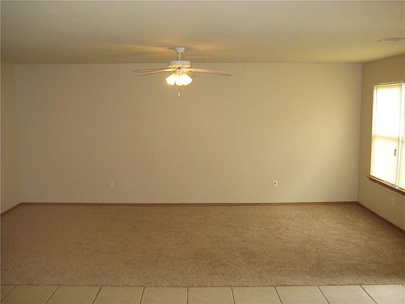 4th image of 311 E Asher Ct