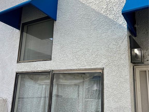 4th image of 304 Park Shadow Ct