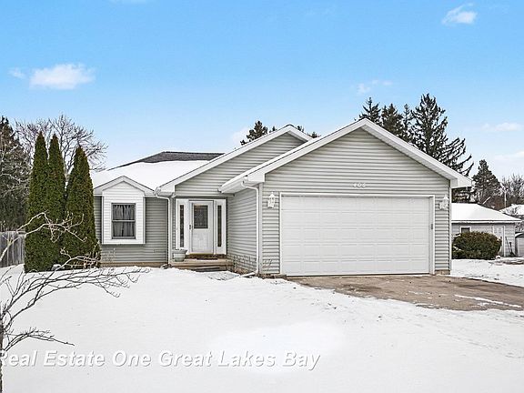 3rd image of 405 Swanson Rd