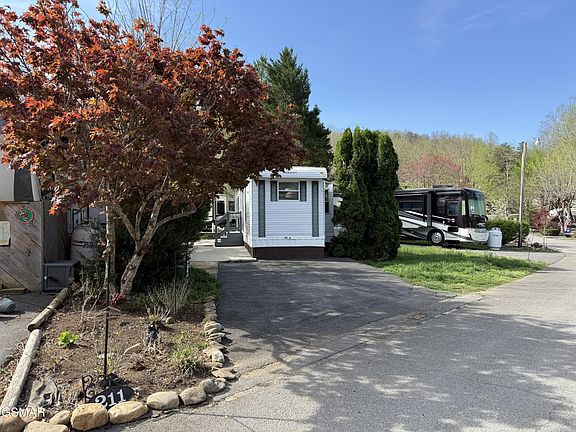 2nd image of 4229 E Pkwy #210-lot 210