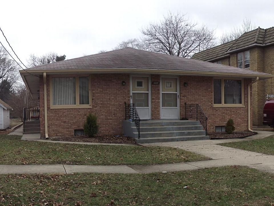 1st image of 2114 Douglas St