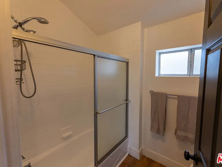 12835 Delano St #A — Photo 9
