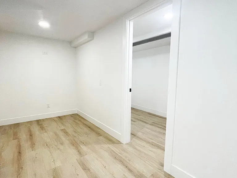 Walk in closet