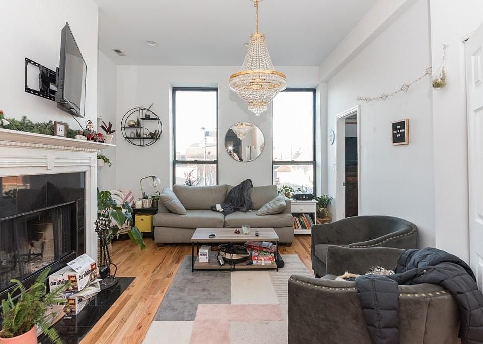 1st image of 1753 W Chicago Ave #2H