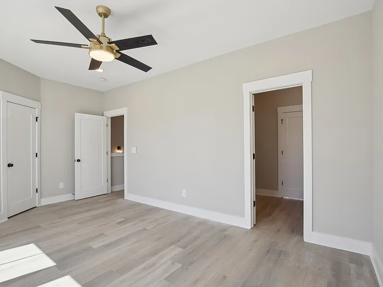 375 Archwood Dr — Photo 37