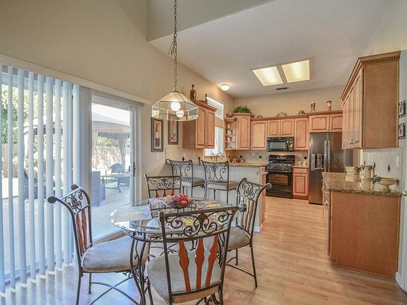 5th image of 3915 Black Butte Cir