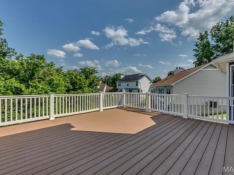 340 Emmanuel Ct — Photo 53