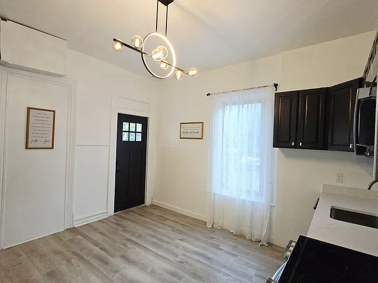 655 S Washington St #2 — Photo 28